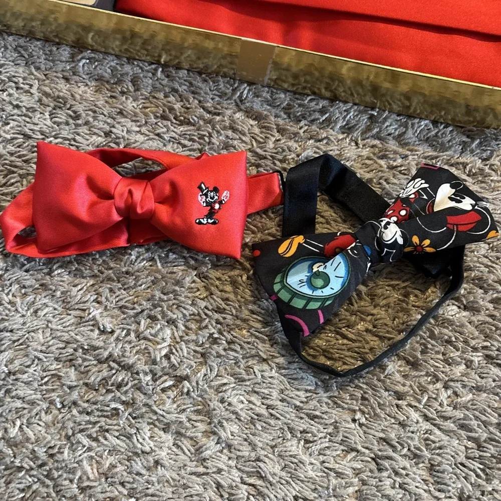 Vintage Disney‎ MickeyMouse Red Tuxedo cummerbund belt And Bow Tie